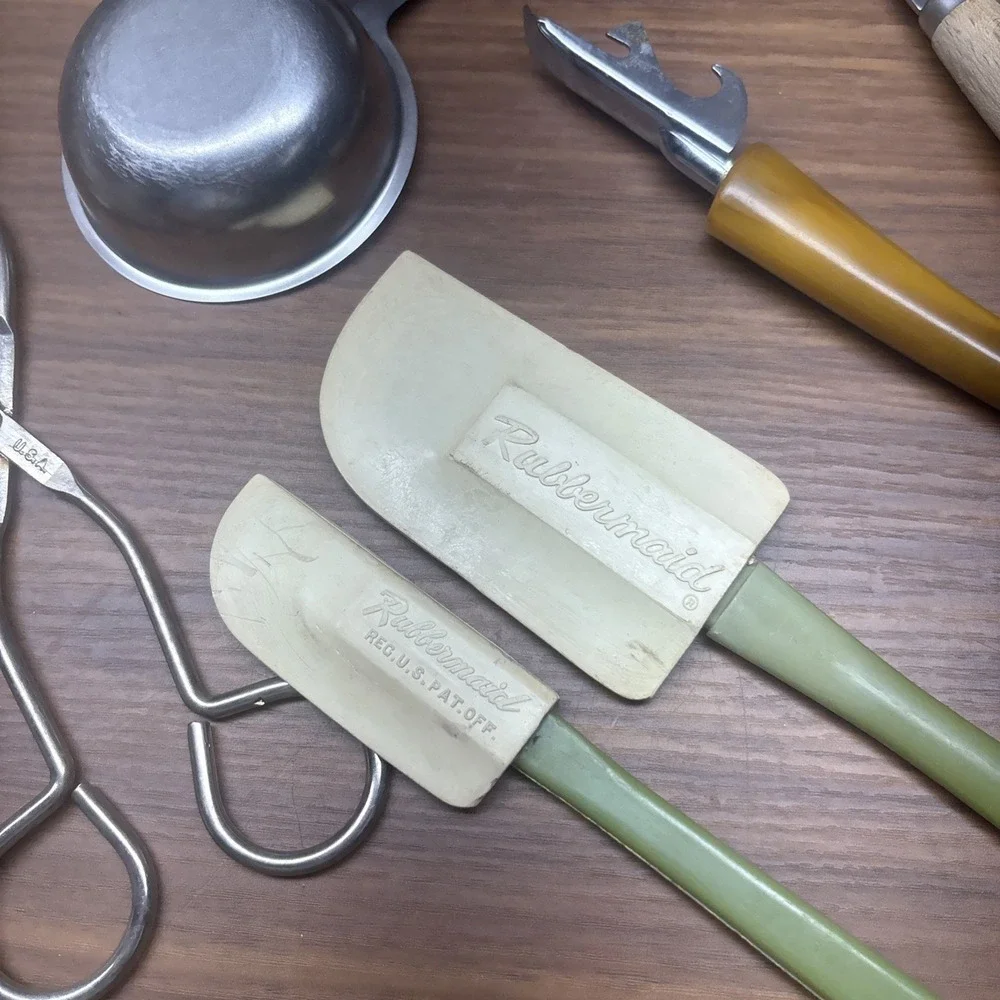 9 Vintage Kitchen Utensils Lot EKCO Rubbermaid Olive Green Primitive USA Made